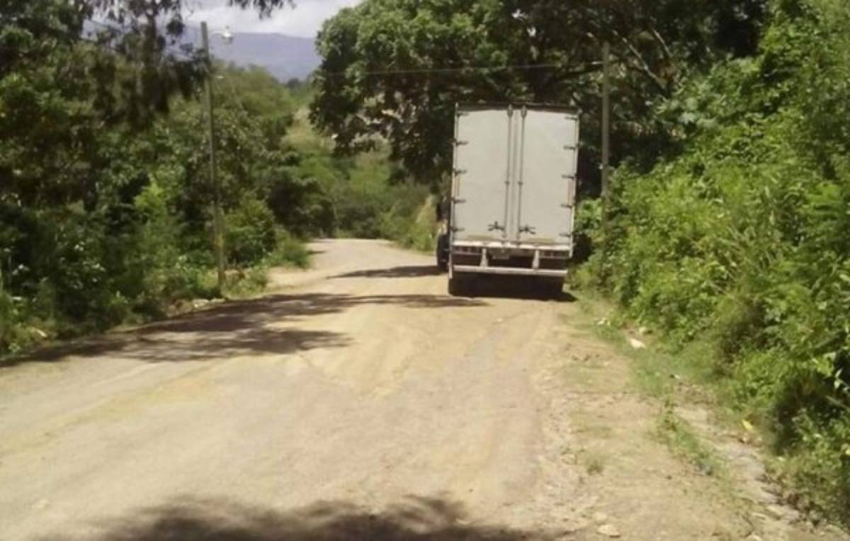 Encuentran abandonado furgón supuestamente del subcomisionado Jorge Alberto Barralaga