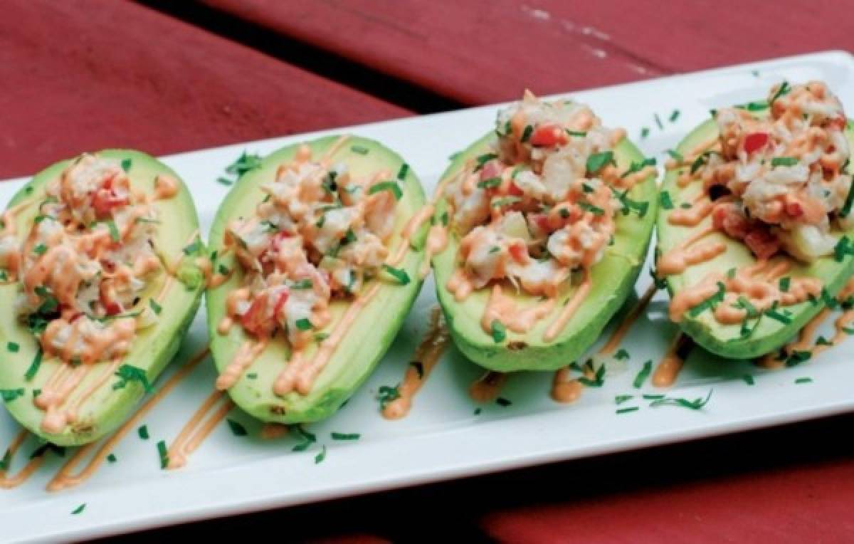 Te enseñamos a preparar unos deliciosos aguacates rellenos con camarones