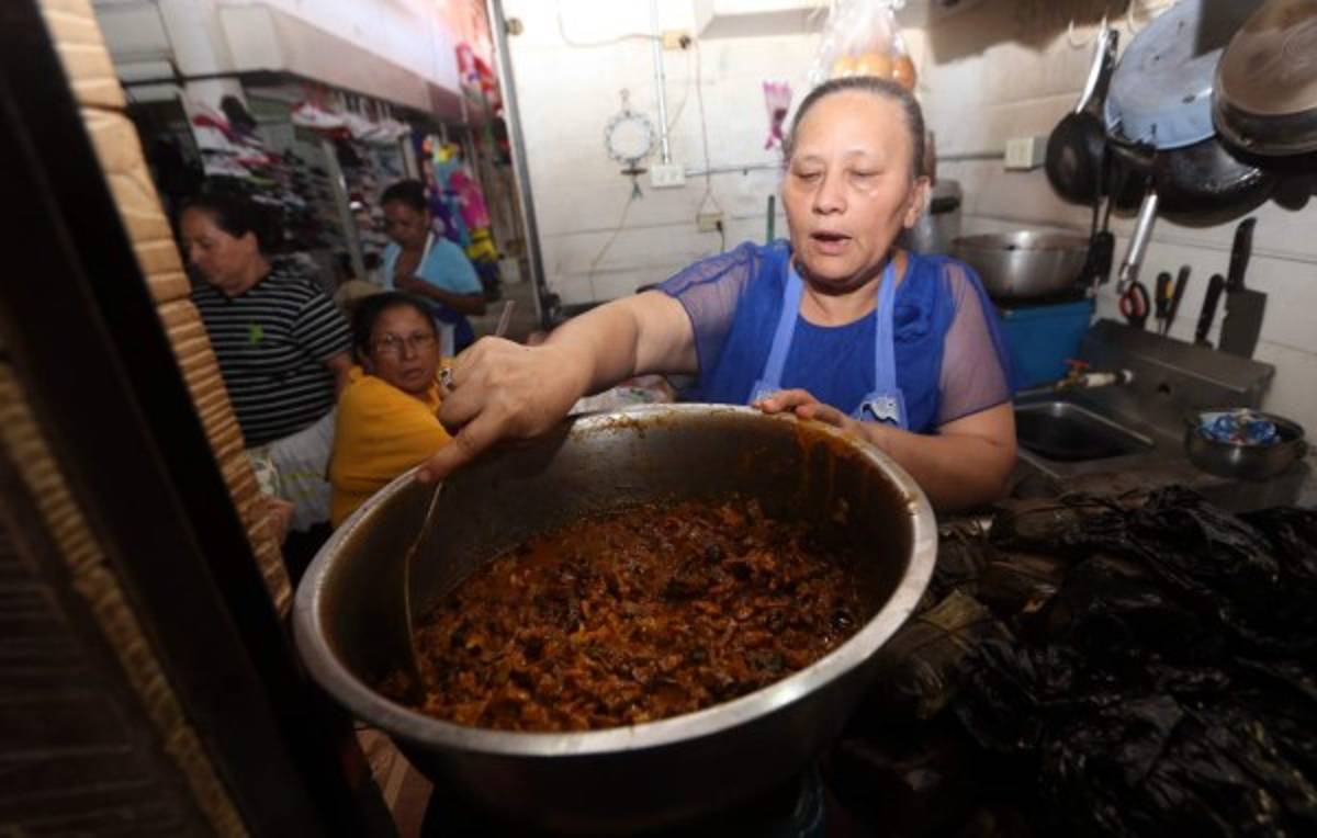 Curiosos productos que comercializan en los mercados de la capital