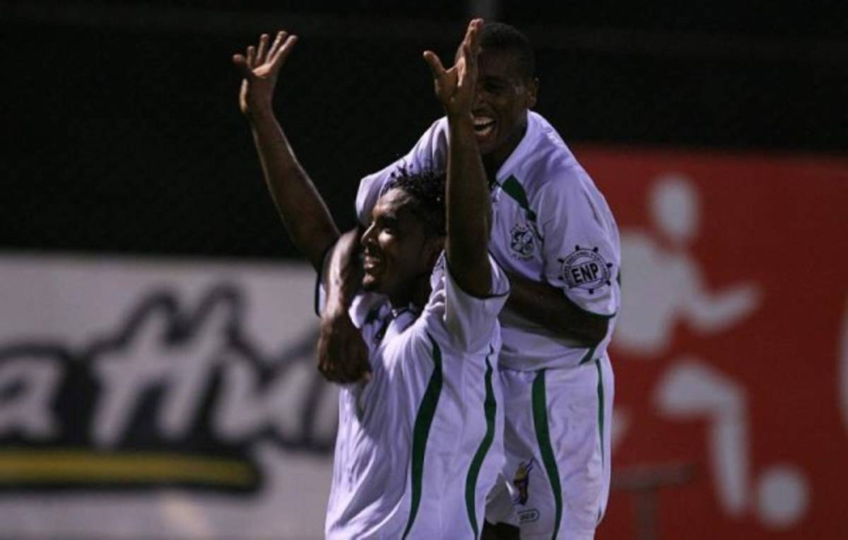 Bani Lozano, fugura en Platense y Olimpia, ahora está en la B con el Atlético Pinares.
