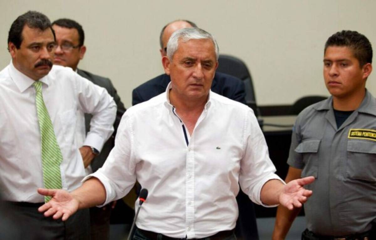 Corte ordena que Pérez Molina siga en prisión en Guatemala