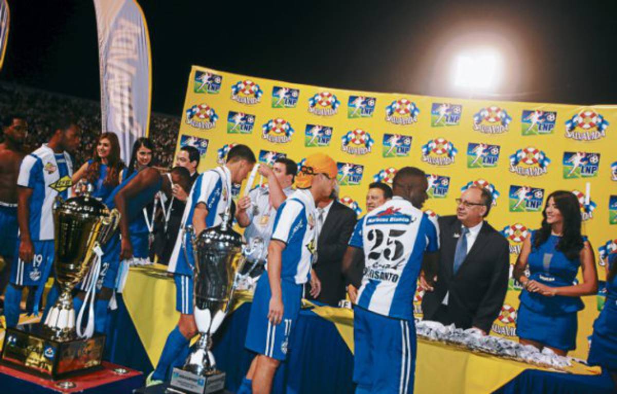 Honduras: Olimpia corona sus 100 años con su segundo tricampeonato