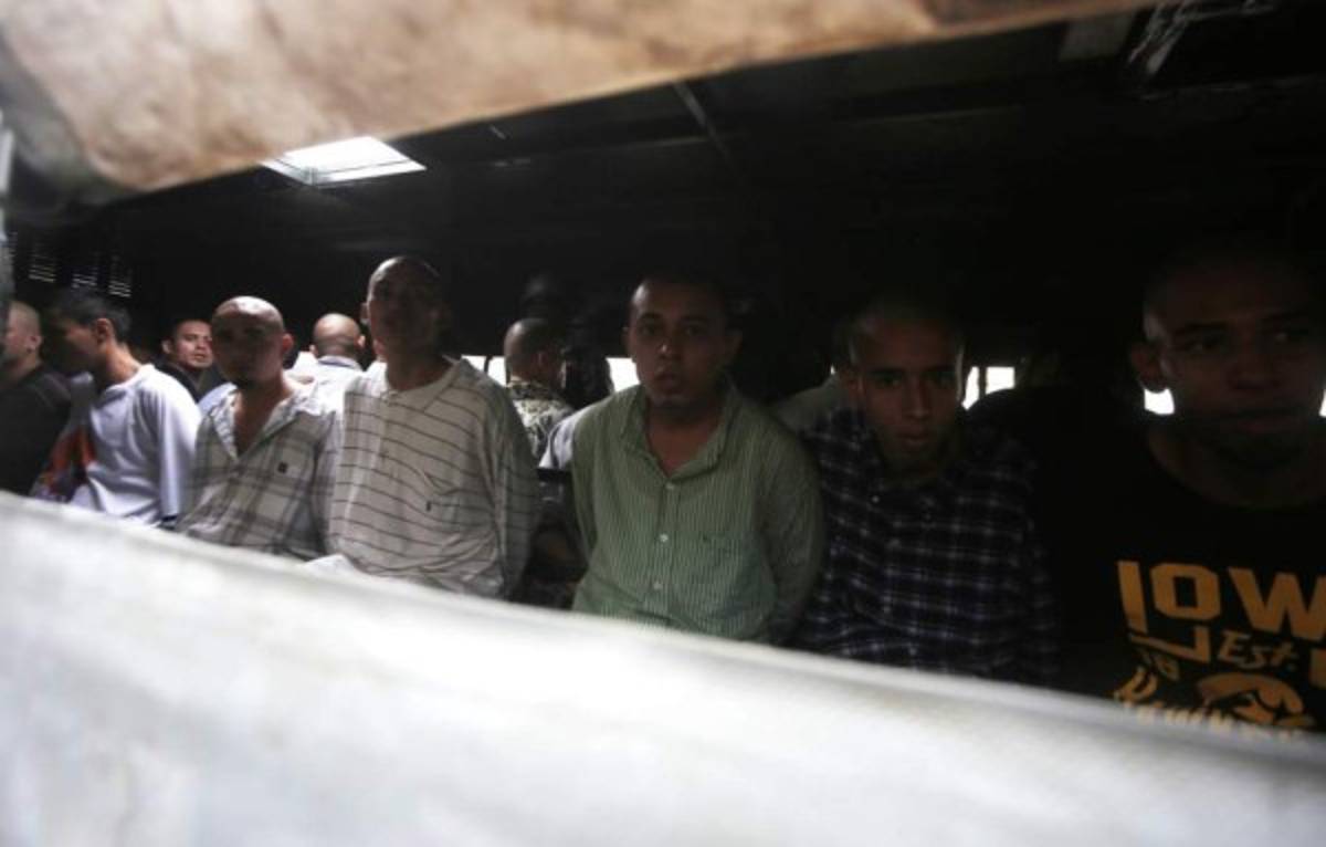 Traslado de reos a El Pozo se anticipó por miedo a motín en cárcel de San Pedro Sula