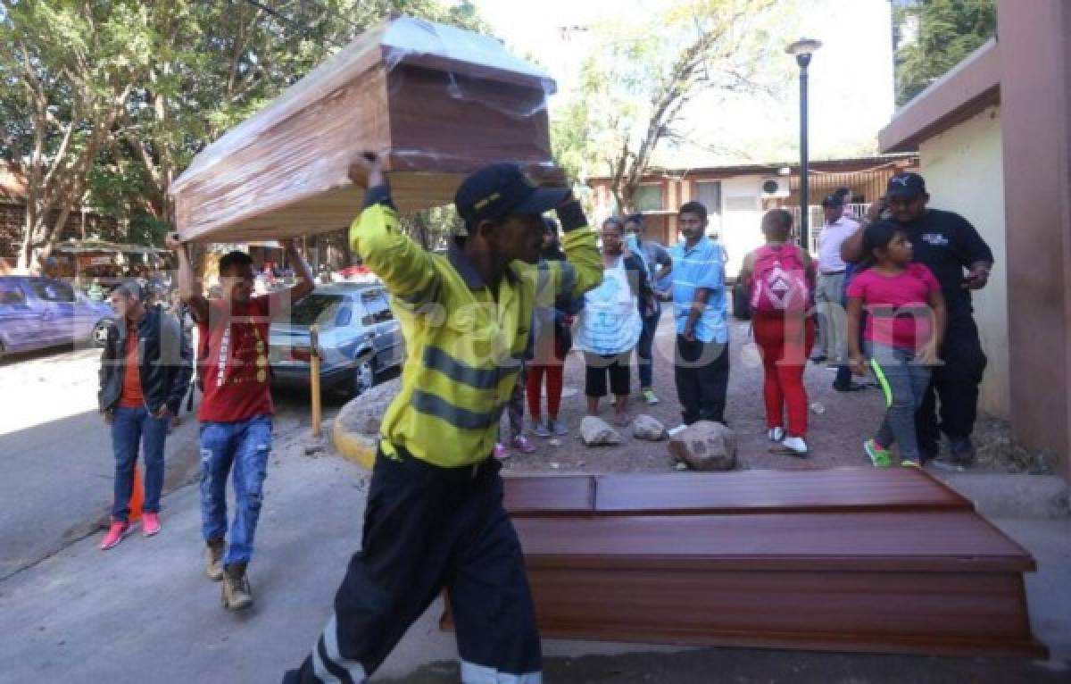 Honduras: Entregan a familias cuerpos de jóvenes víctimas de masacre en velorio