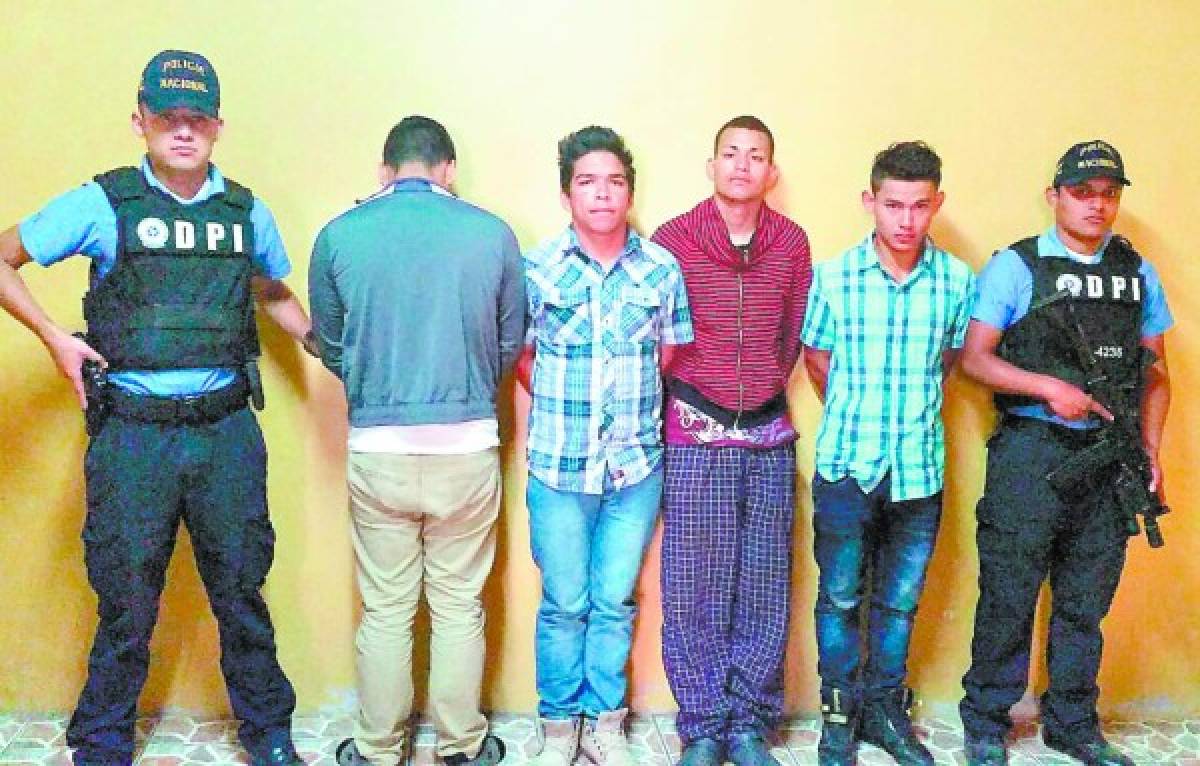 En venta de drogas y asesinatos vinculan a detenidos en El Reparto