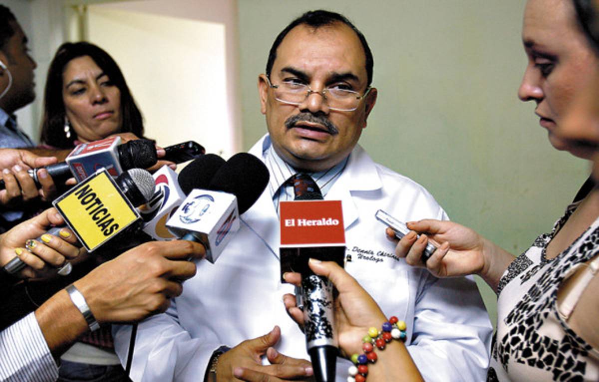 Joven cae de la cama y se ‘fractura’ el pene