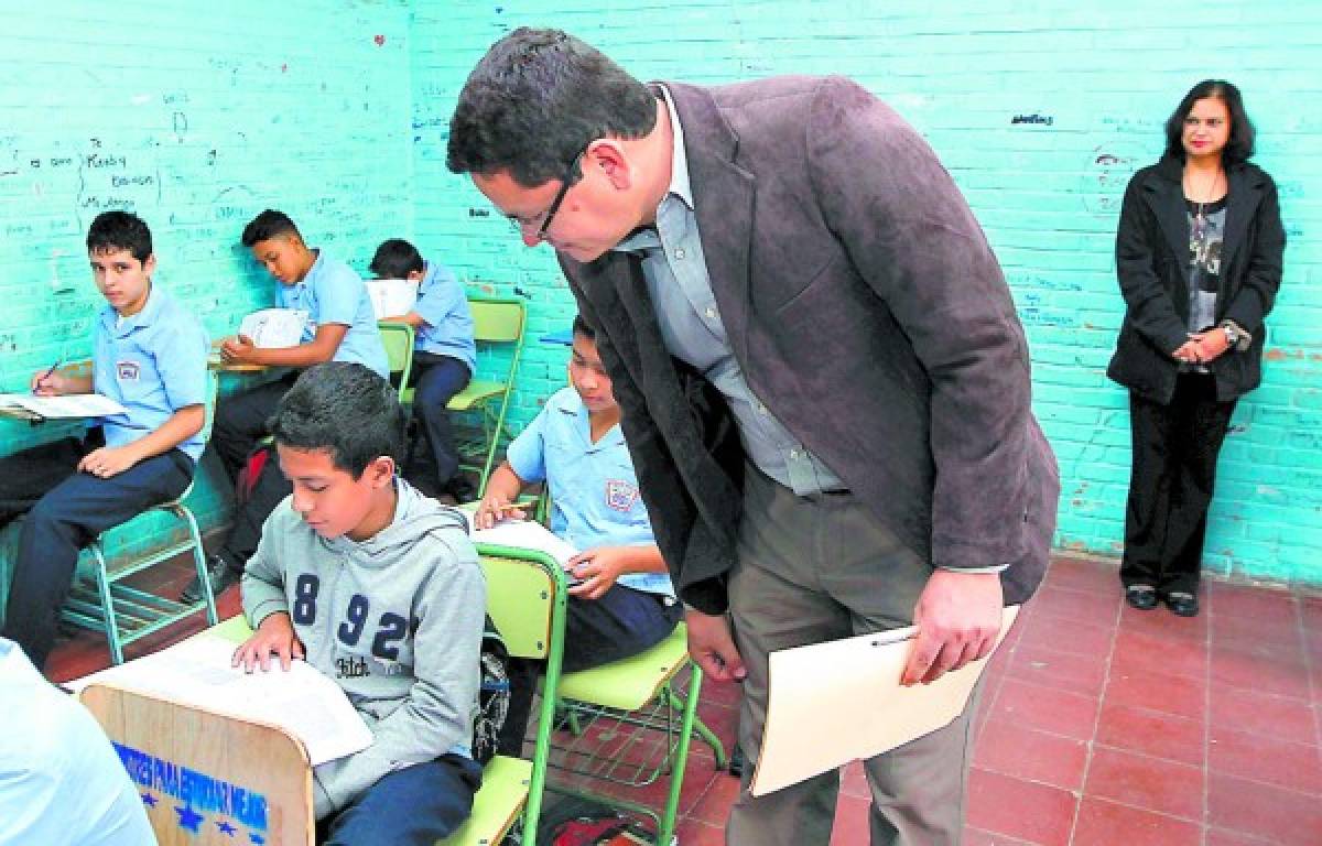 Honduras: Evalúan 1,625 centros educativos