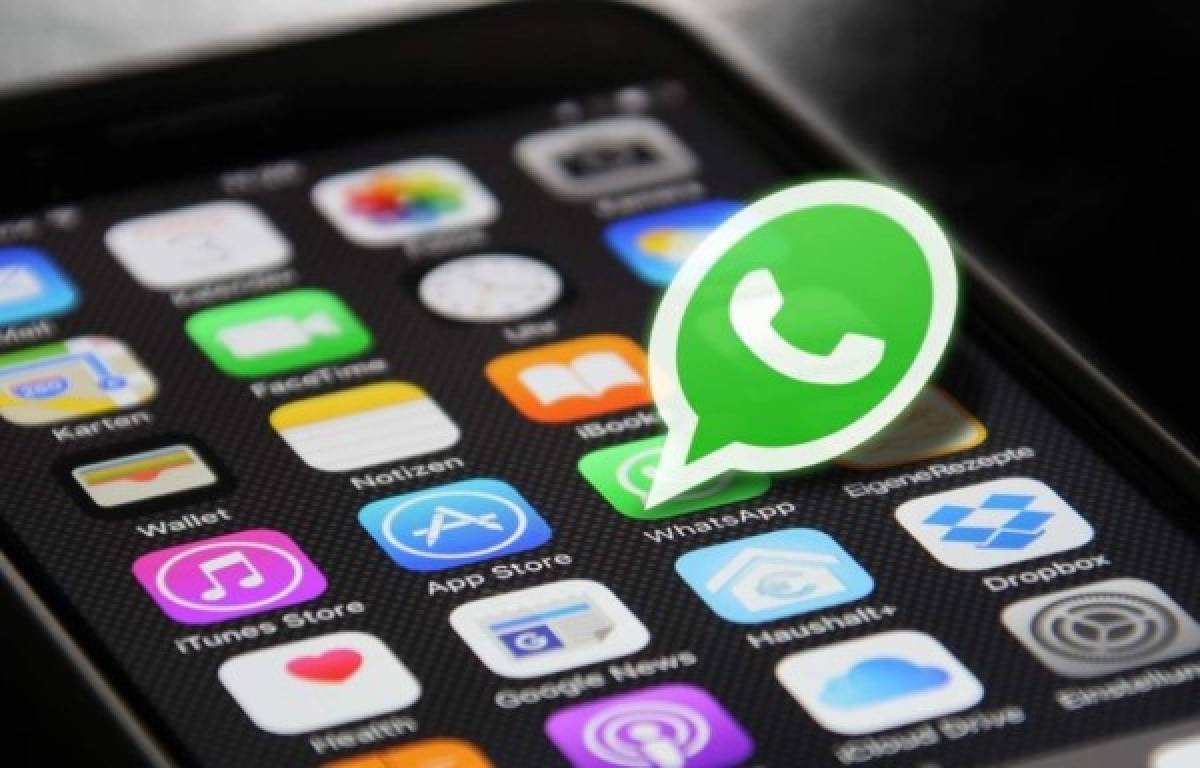 WhatsApp alista una copia de emojis de Facebook para sus usuarios