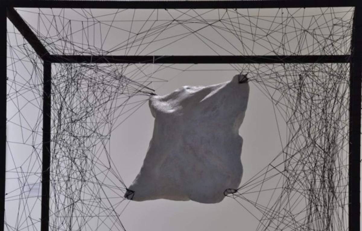 Edwin López o las almohadas que tensan el alma de la arcilla