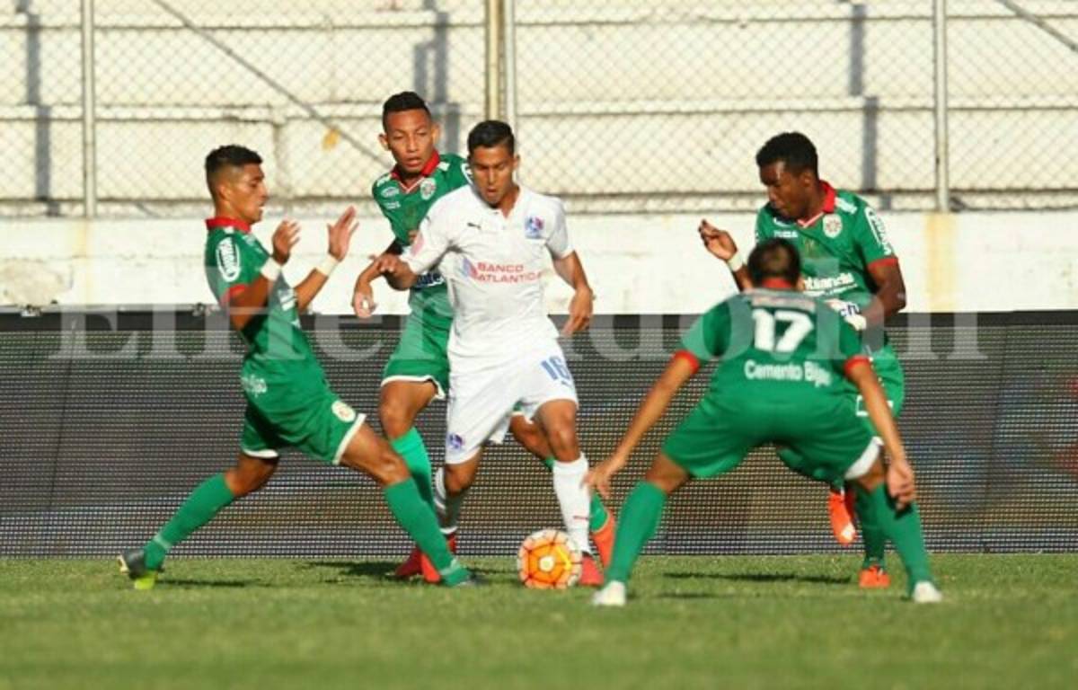 Olimpia se quedó con el clásico ante Marathón y le recetó 3-2 con doblete de Estupiñán