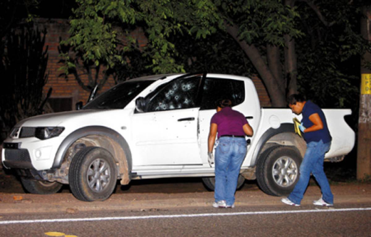 Acribillan a dos oficiales separados de la Policía por irregularidades