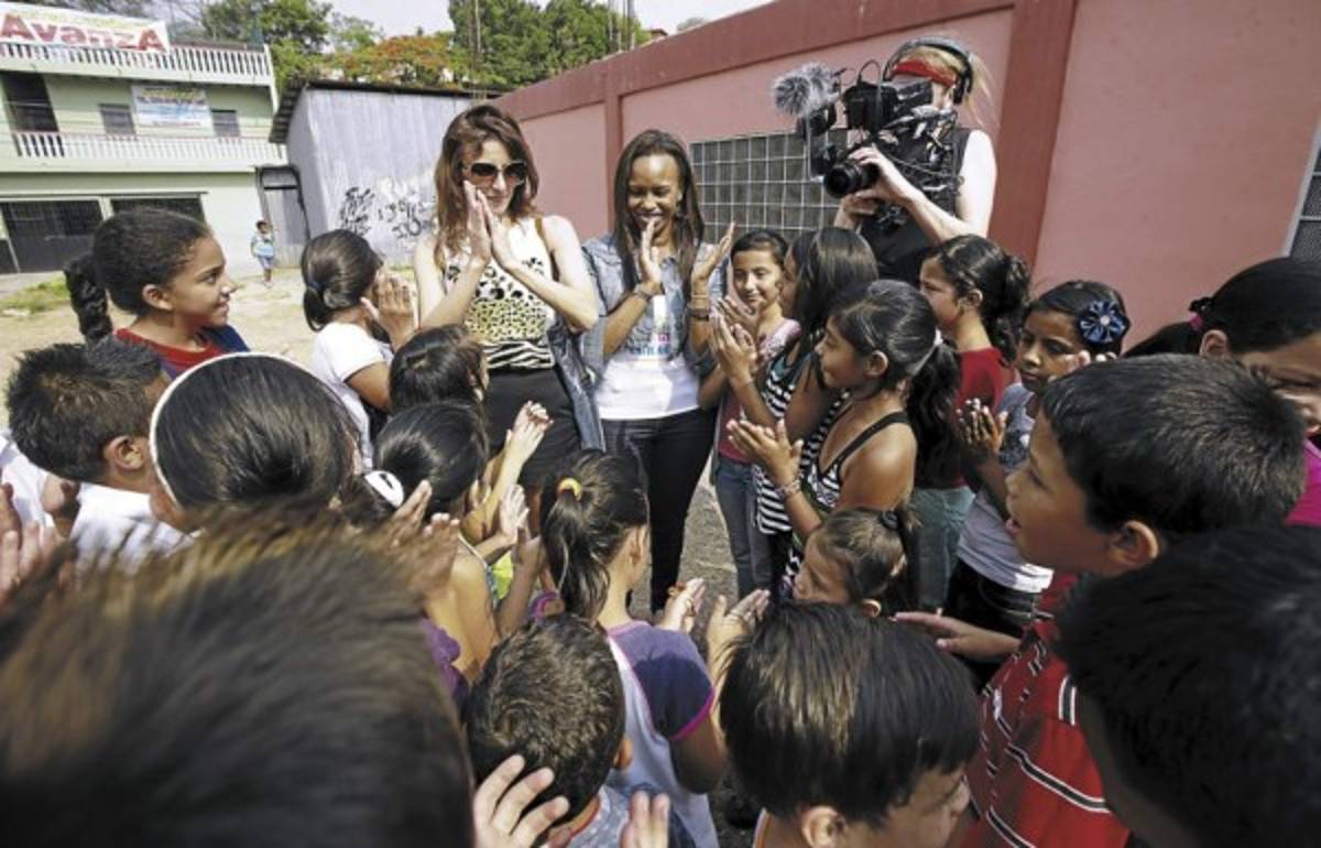 Sandra Norales: Esposa mundialista y estrella de reality