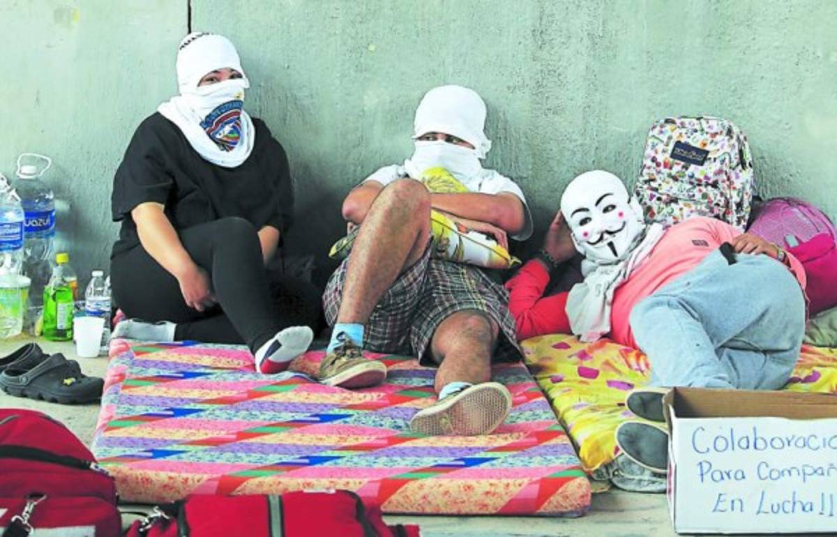 UNAH analiza cancelar un período por constantes tomas