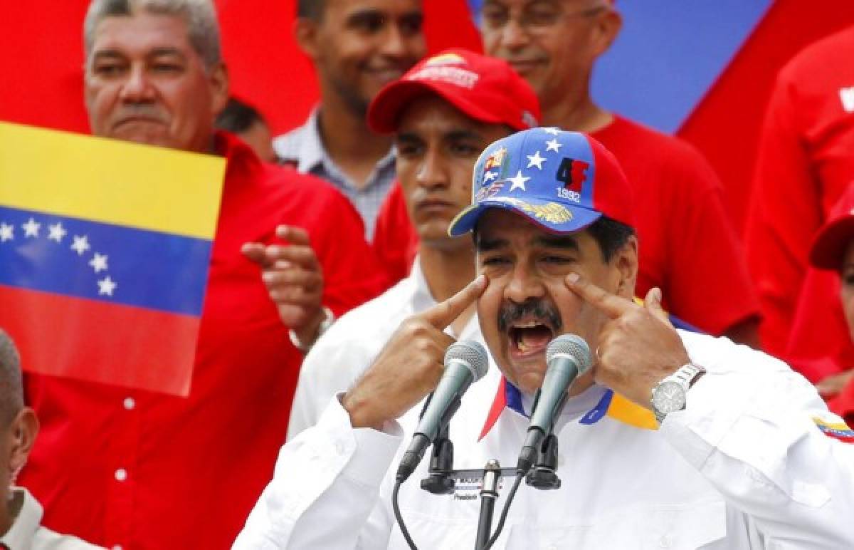 Nicolás Maduro encabezó este sábado una marcha en Caracas para protestar contra 'el imperialismo'. Foto: AP.