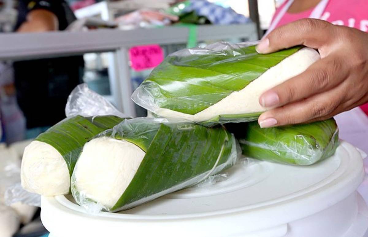 Un recorrido por la Feria del Agricultor y el Artesano