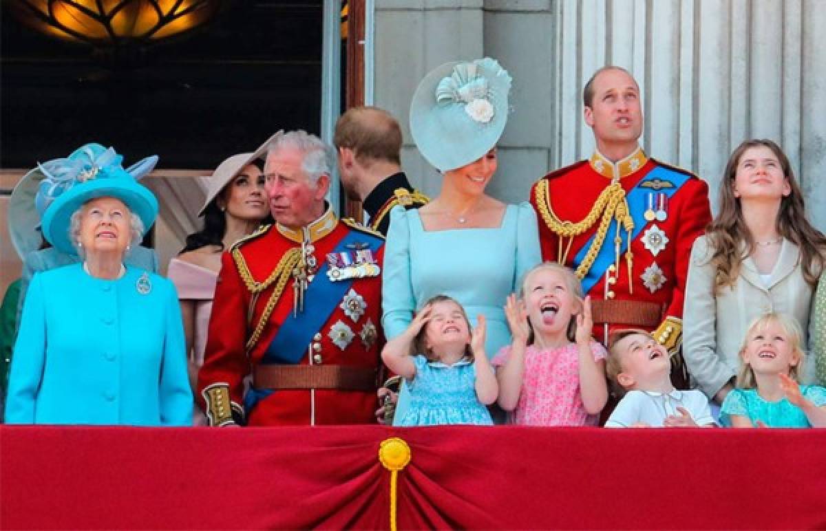 Kate, duquesa de Cambridge, y la princesa Charlotte protagonizan el momento más tierno del 'Trooping the Colour'