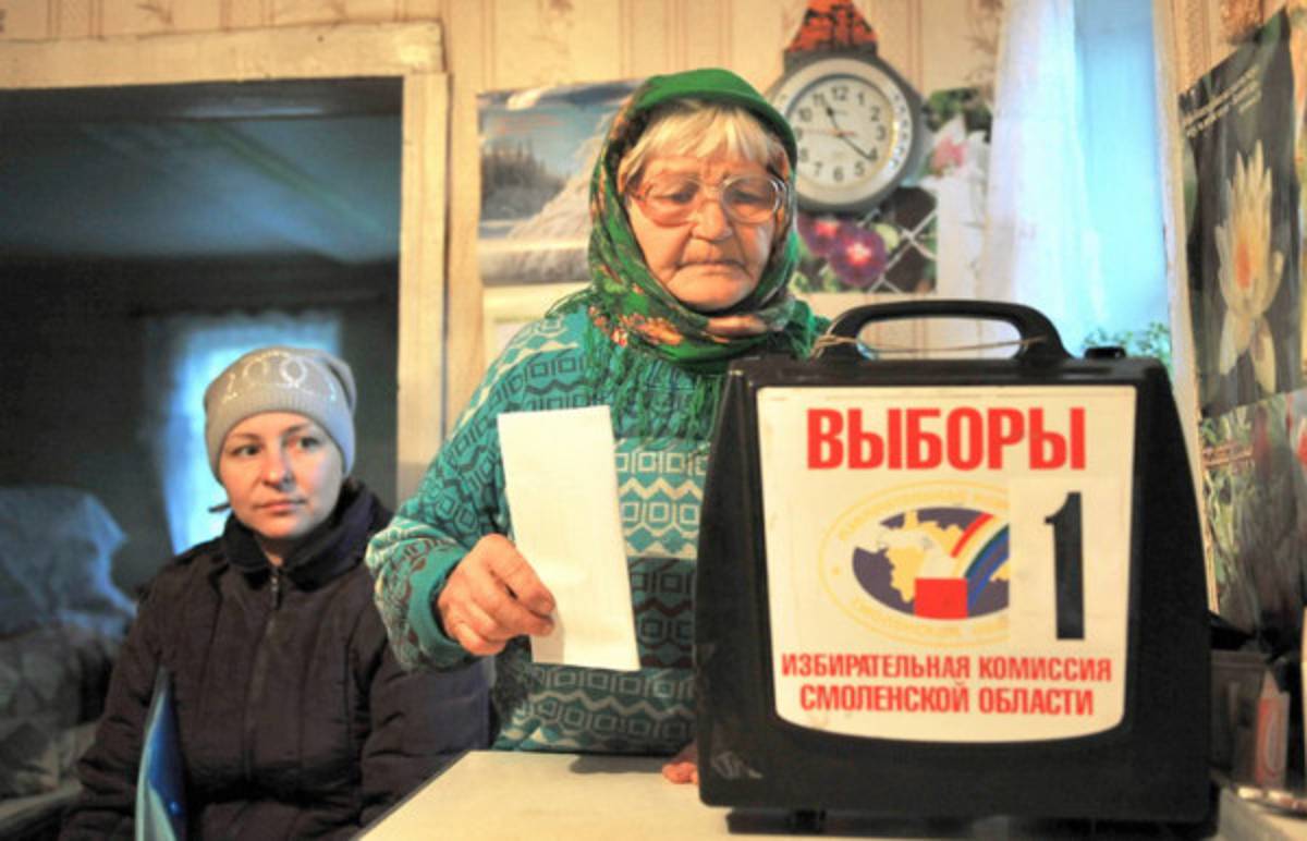 Partido de Putin gana, pero pierde mayoría absoluta