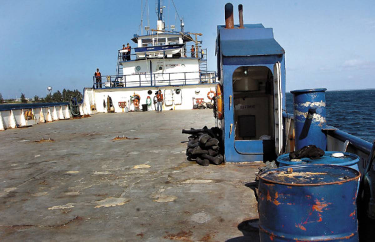 'Sanción administrativa” aplican a barco con combustible