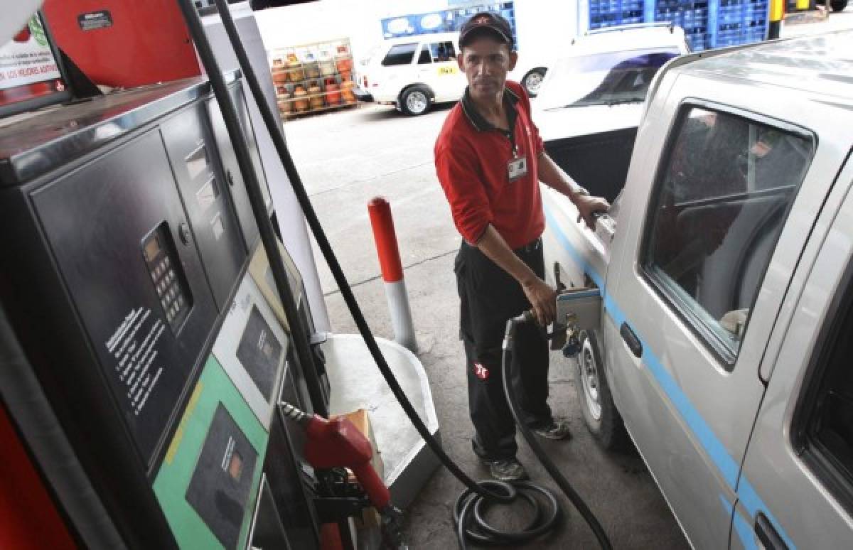 Honduras: Gasolina superior bajó L 1.64 por galón
