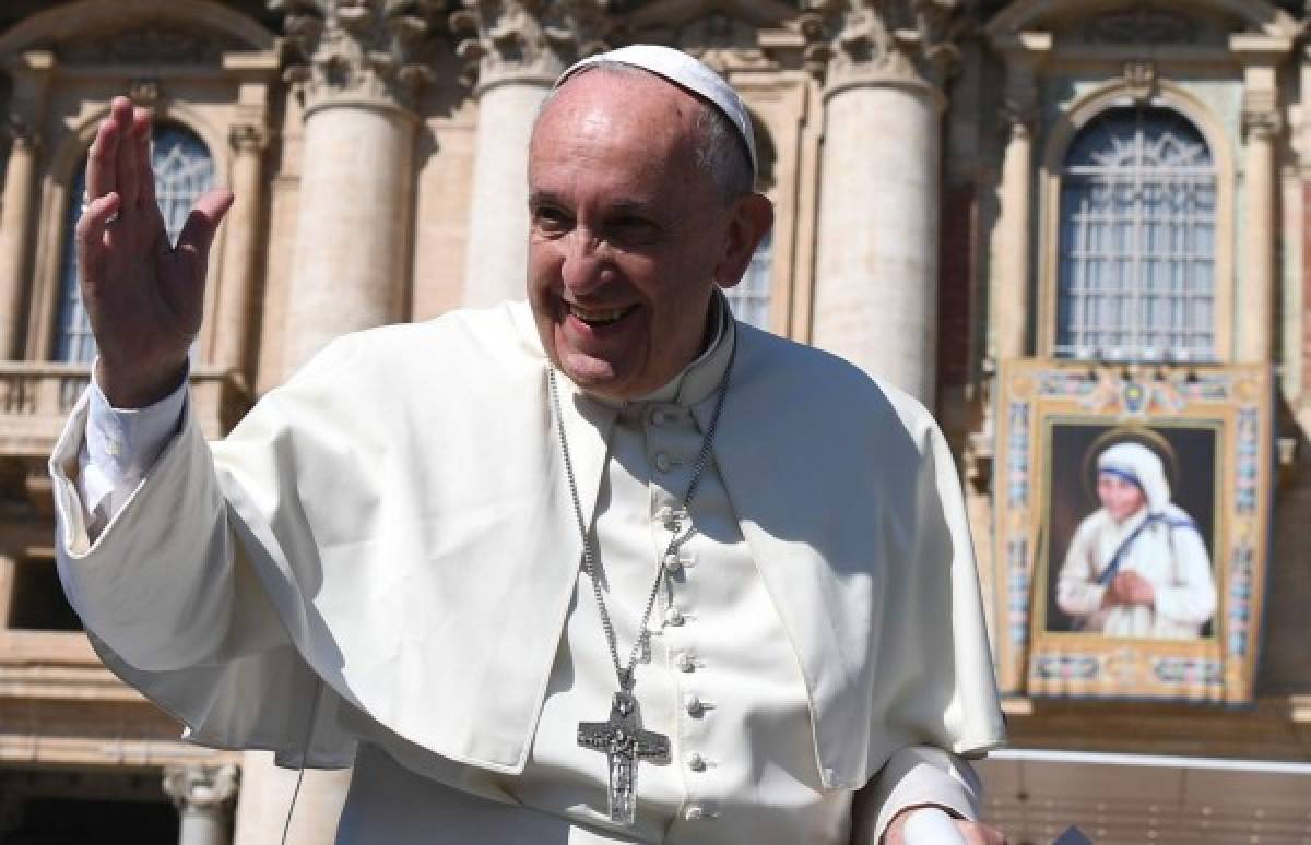 Santa Madre Teresa, la intensa luz de los pobres    