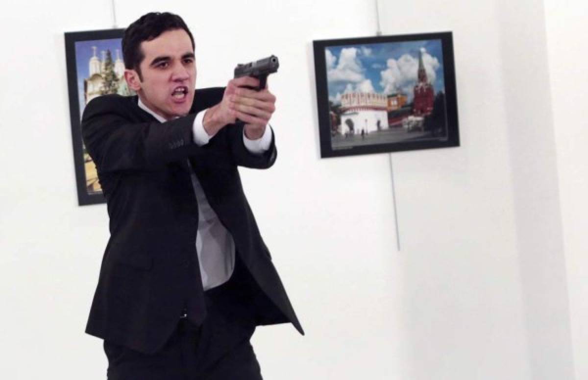 Divulgan nuevo video del asesinato del embajador ruso en Turquía
