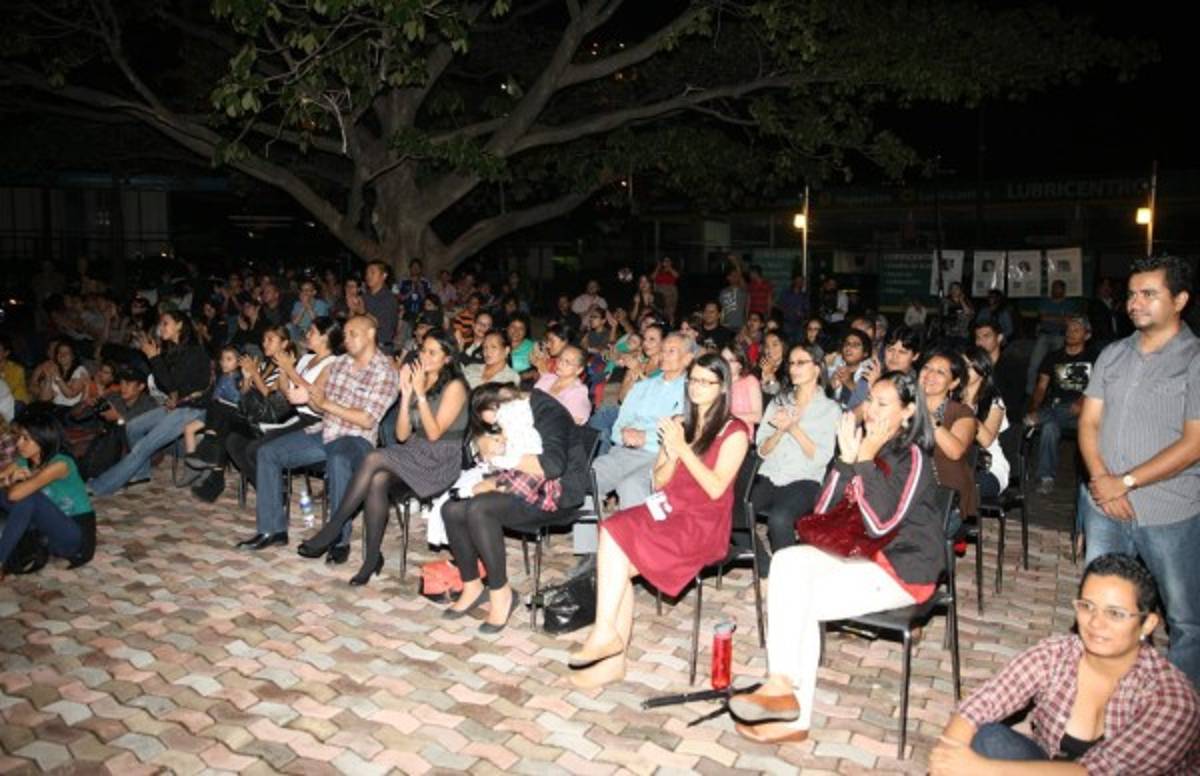 Música de saxofón al ritmo de jazz y funk con Ariel Lagos
