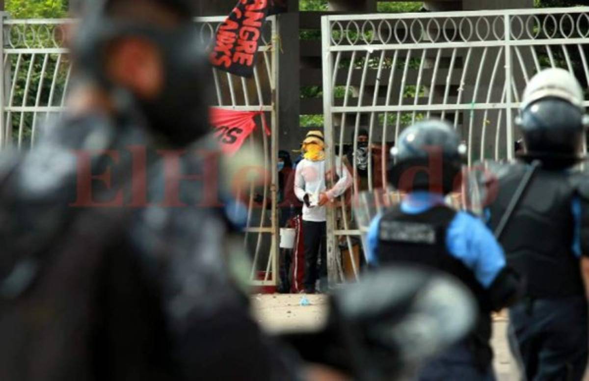 Abrirán periodo intensivo en la UNAH si no vuelven el 11 de septiembre