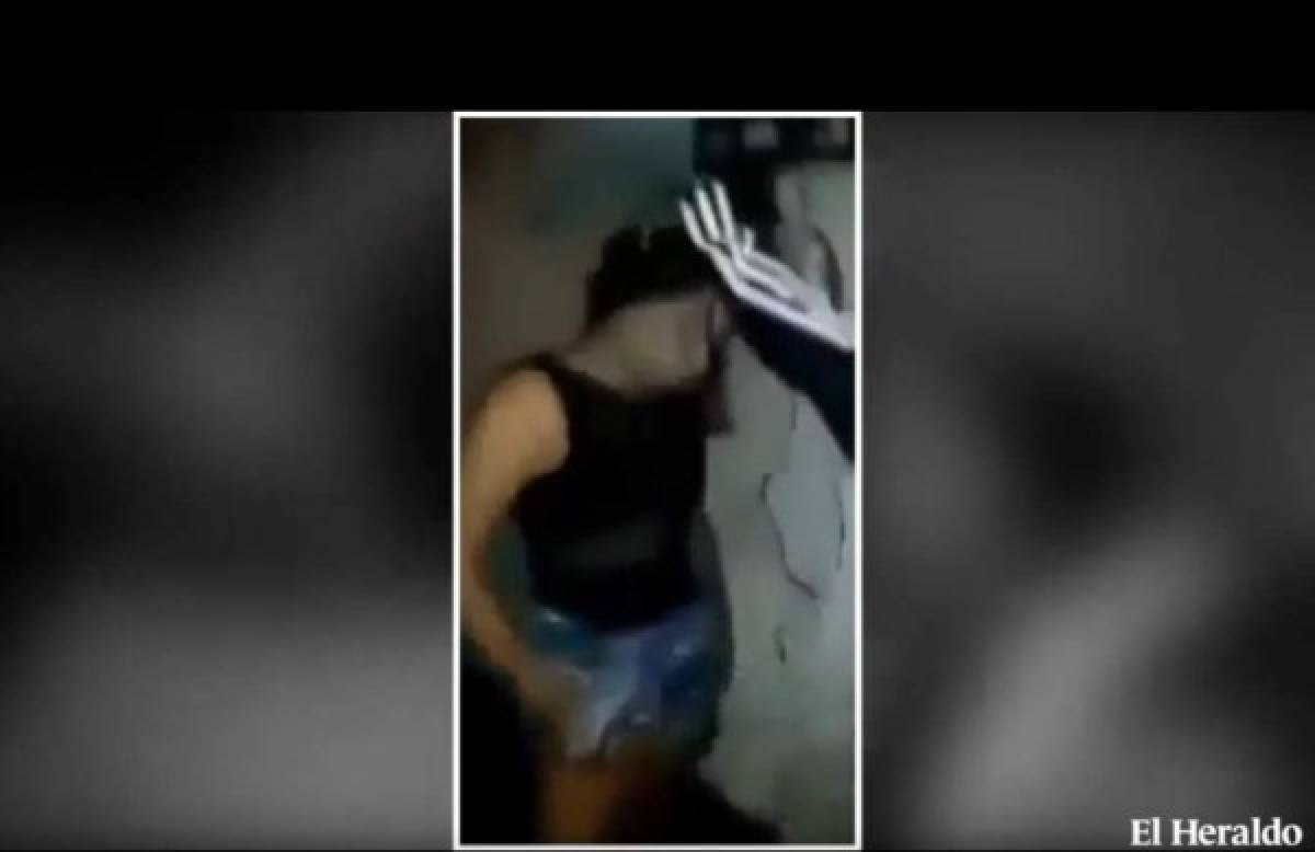 Video: Sicario brasileño le corta el pelo a su novia por infiel