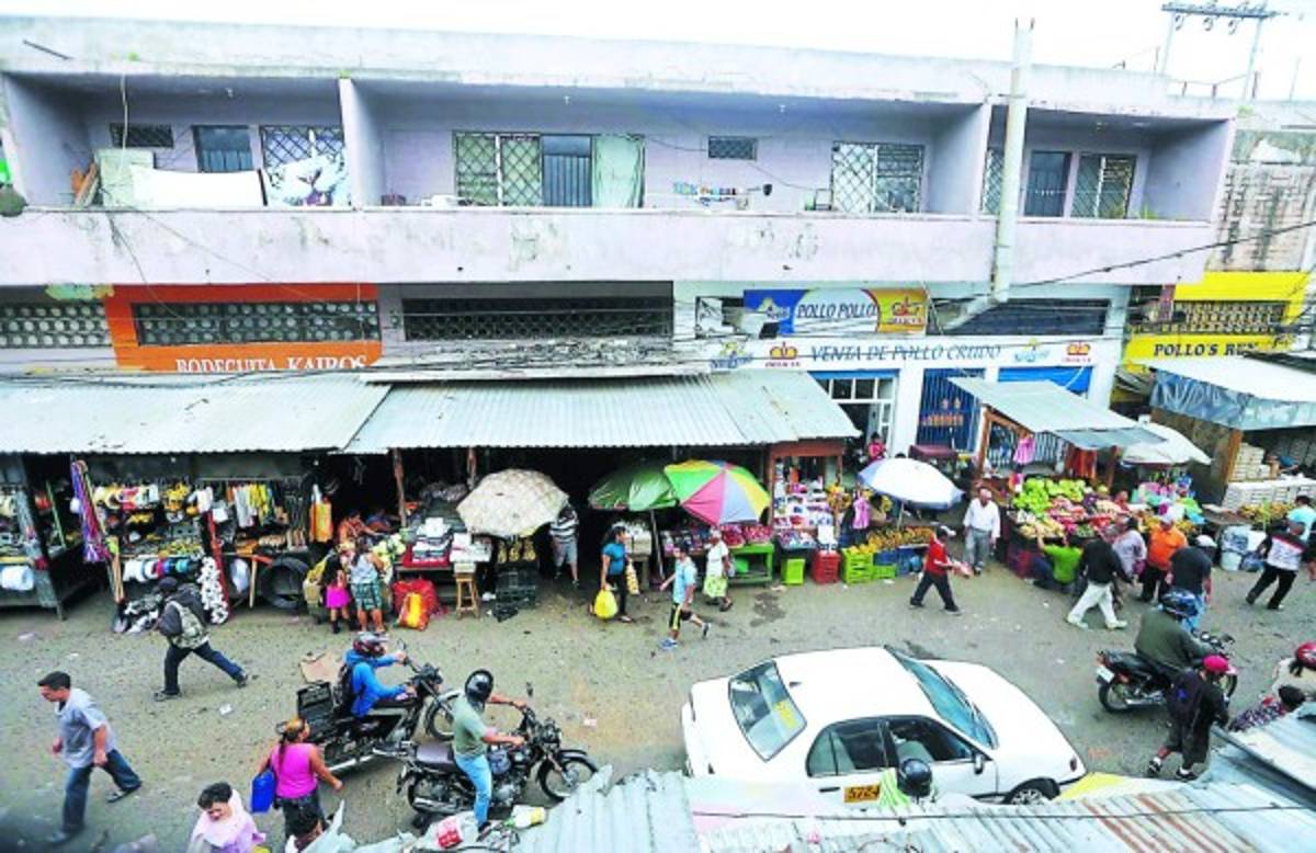 En cinco edificios serán reubicados 3,400 vendedores de Comayagüela