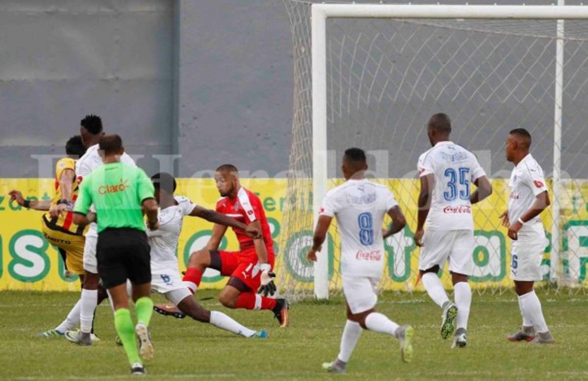 El Clásico Nacional se pintó de Aurinegro