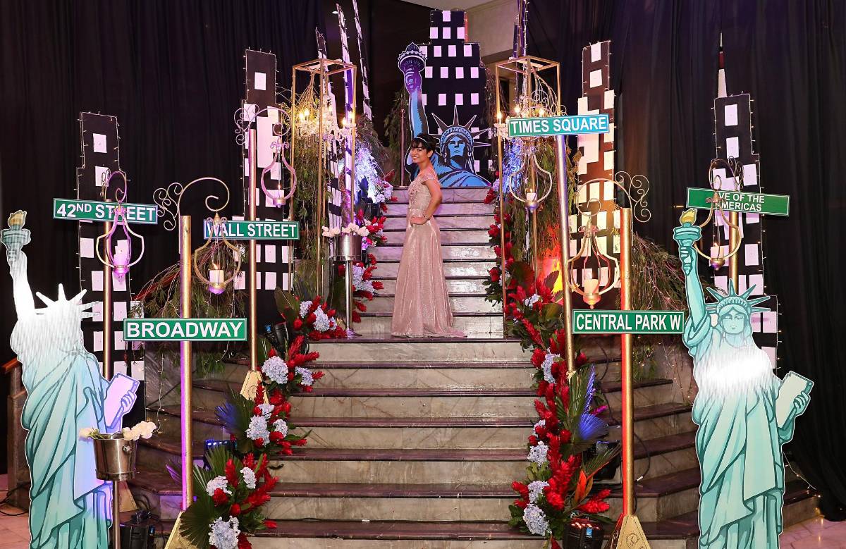 Seniors de Mayan School festejaron al estilo de New York