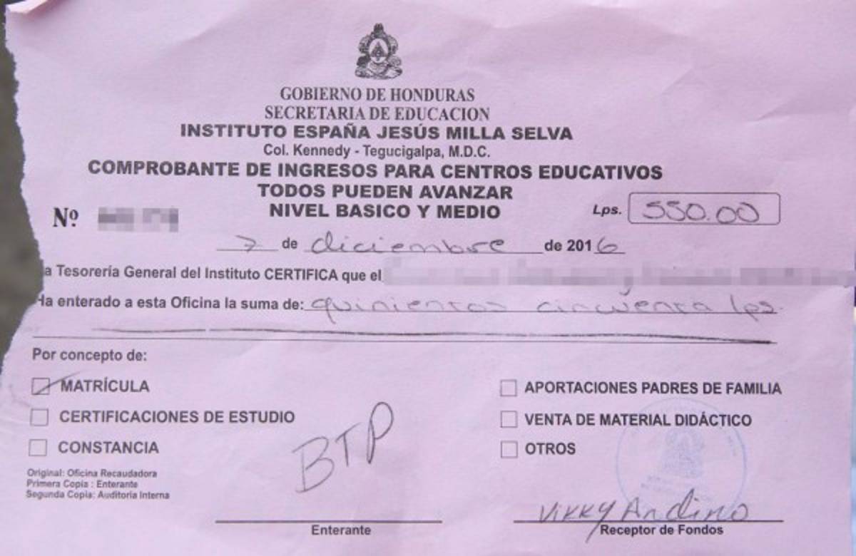 Los estudiantes reprobados deben pagar 550 lempiras de matrícula.