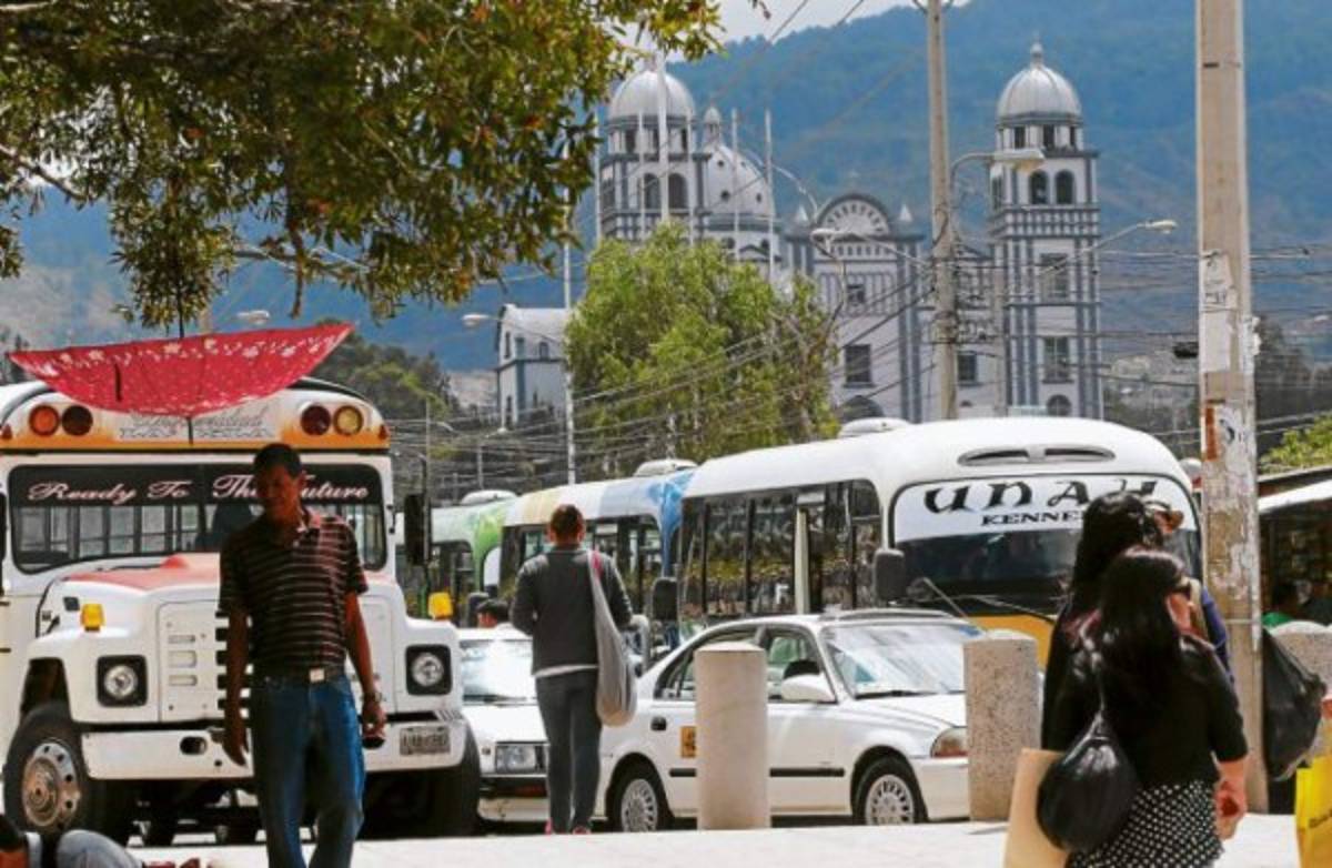 Jueves y viernes, asueto para el transporte urbano