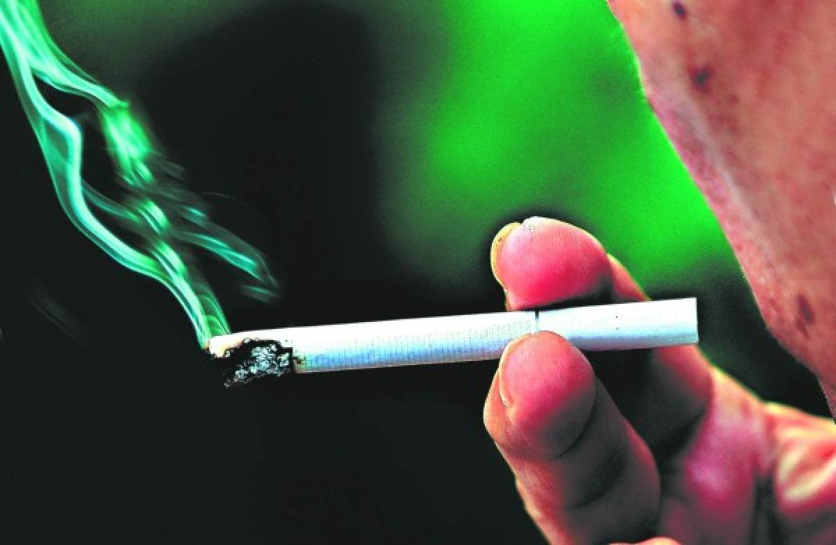 Unos 3.2 millones de personas son fumadoras en Honduras