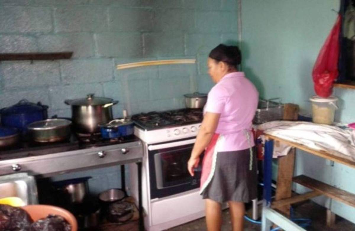 Fuga en cilindro de gas causa alarma en caseta del Instituto Central Vicente Cáceres