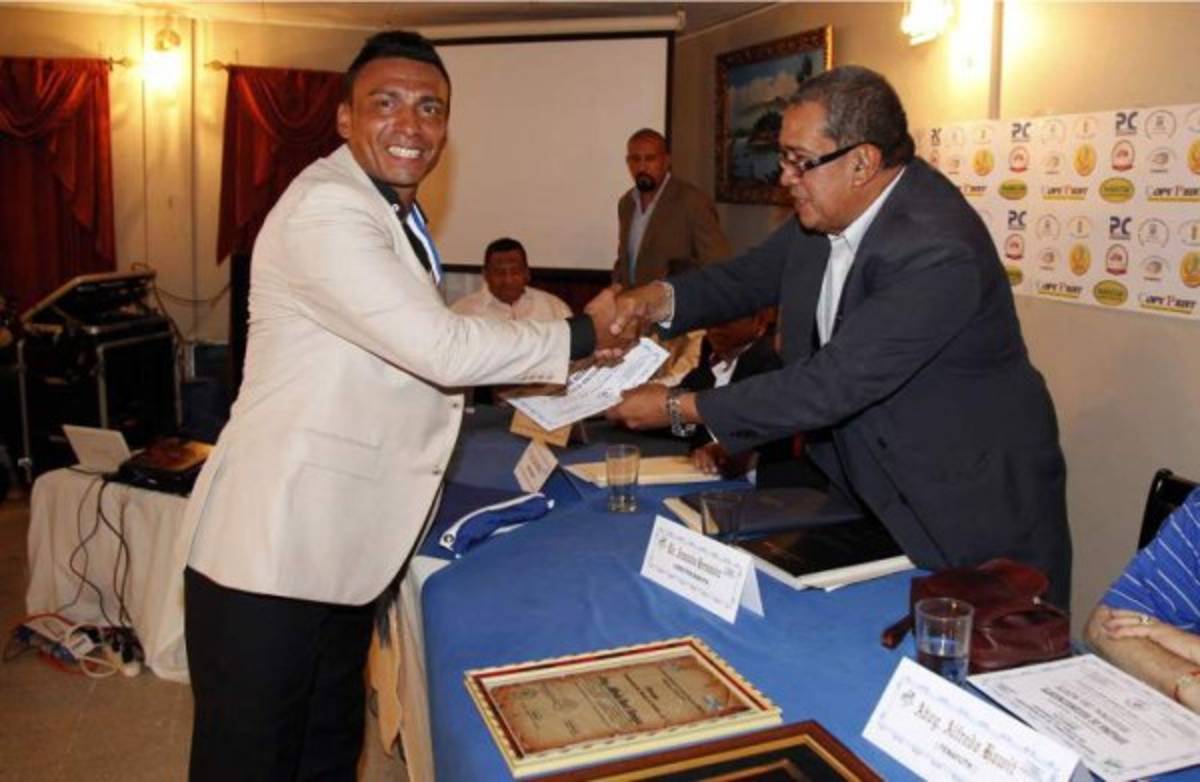 Francisco Antonio Pavón asume interinamente el banquillo del Vida