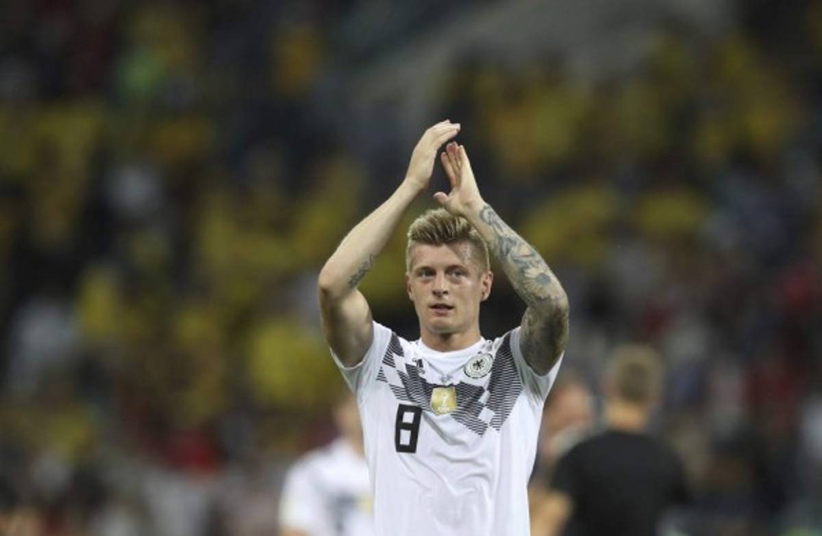 Toni Kroos se suma a la lista de futbolistas admirados en Honduras. (AP)