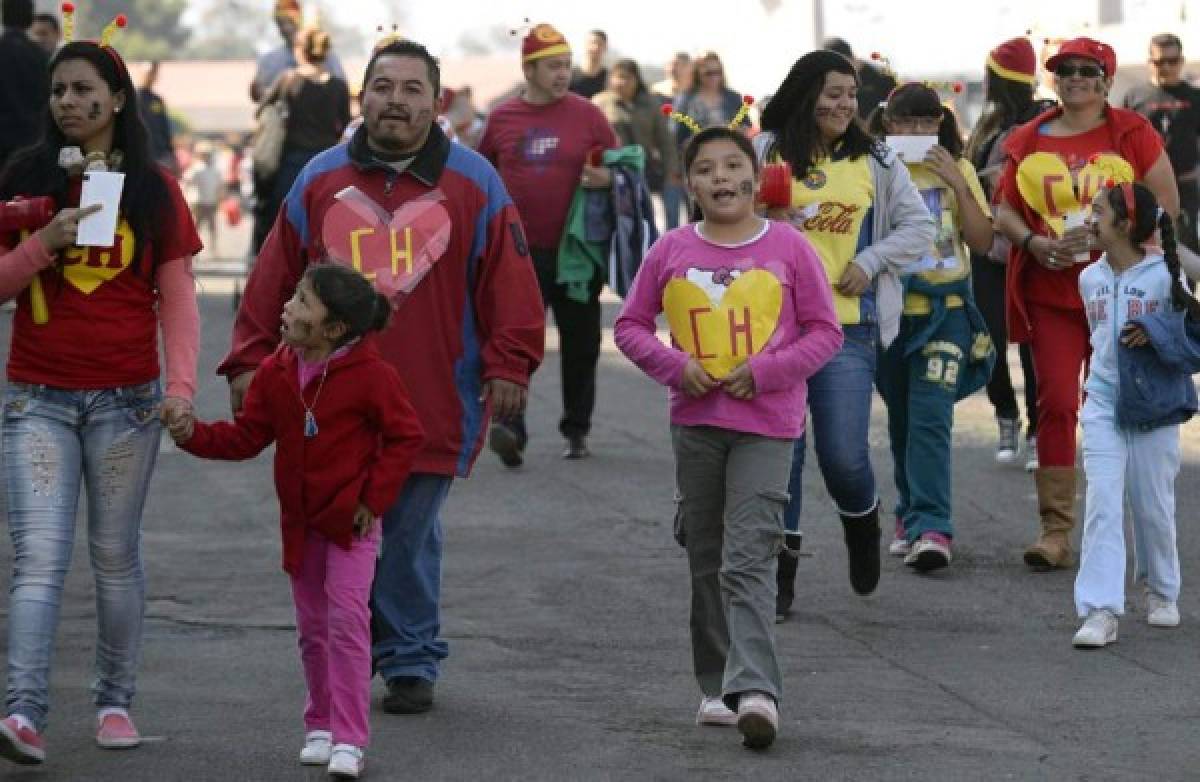 VIDEO: México rinde homenaje a 'Chespirito'