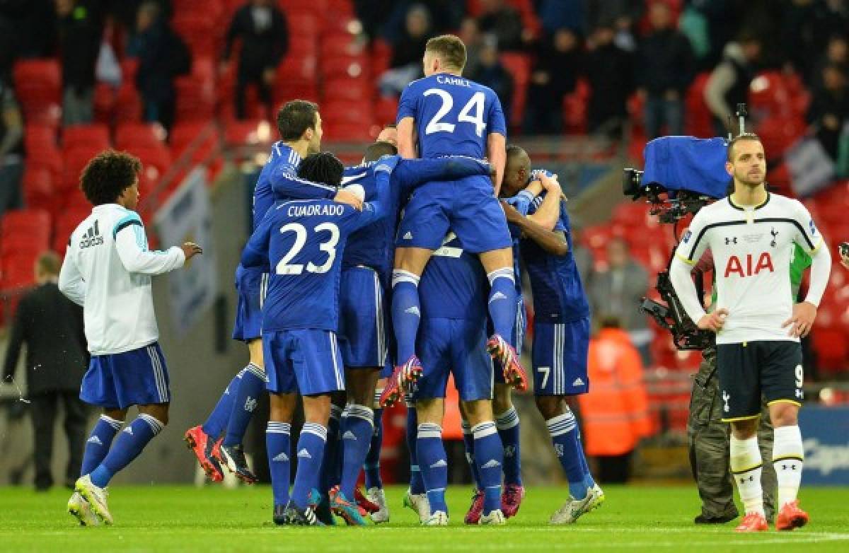 El Chelsea levanta la Copa de la Liga al derrotar al Tottenham