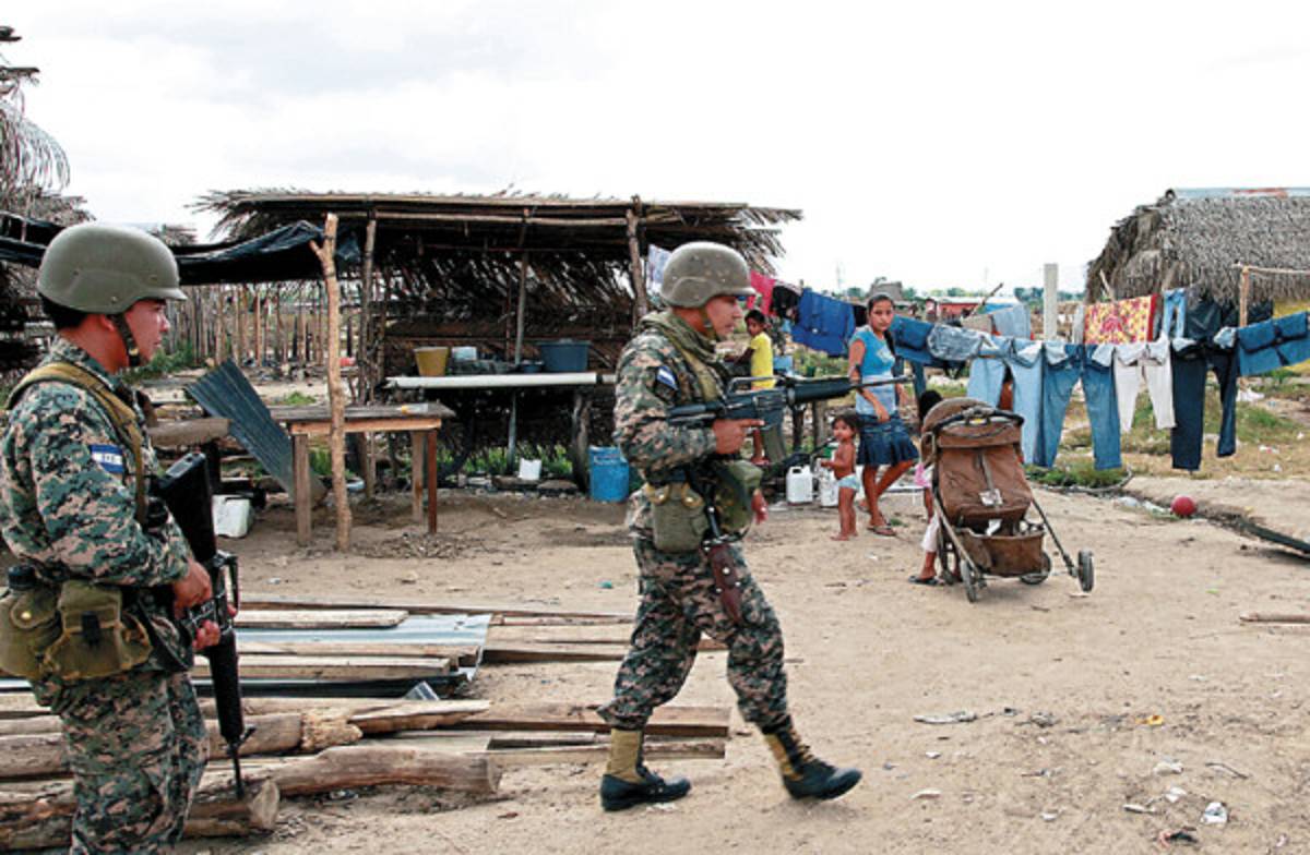FF AA controla finca del Aguán al irse invasores