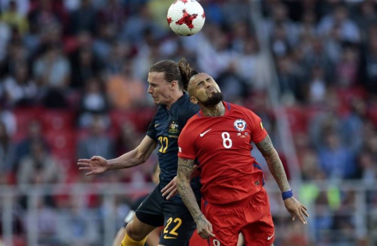 Arturo Vidal niega haberle dicho 'engreído' a Cristiano Ronaldo