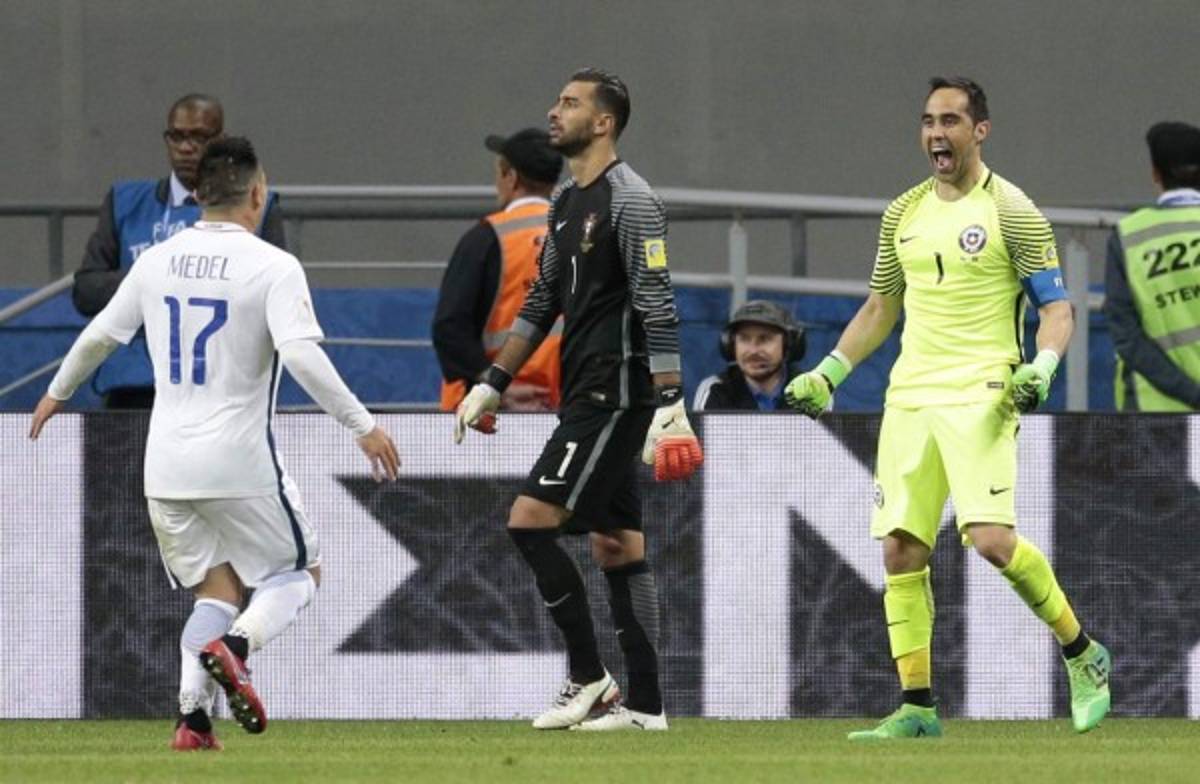 Un héroe llamado Claudio Bravo tiene a Chile en la final de la Copa Confederaciones
