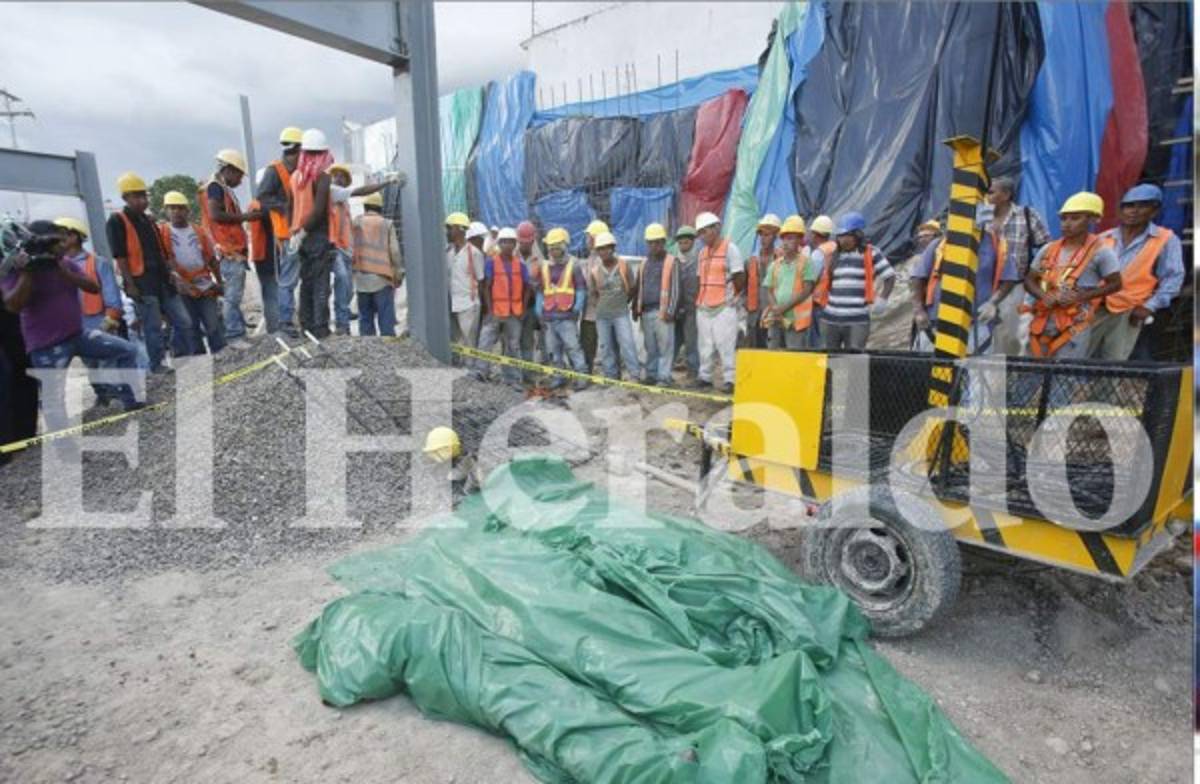 Honduras: Obreros cavan su tumba en construcciones