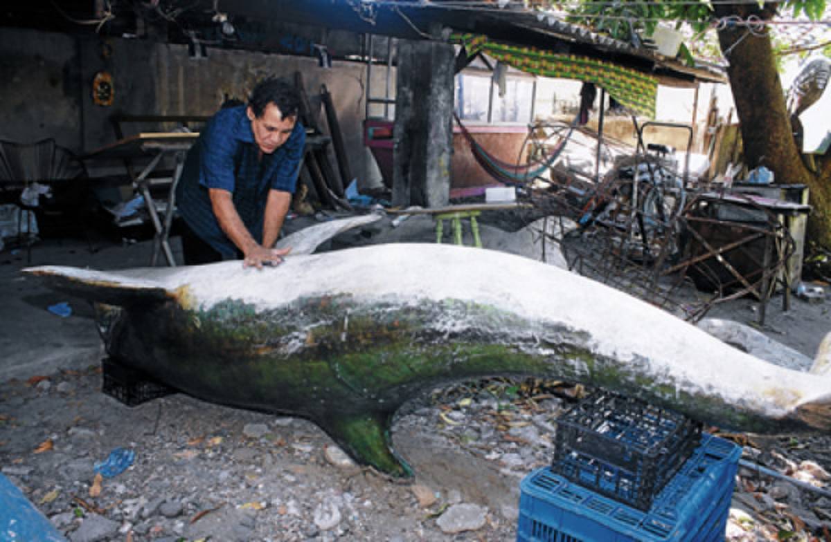 El mago que le da vida a los misterios del mar