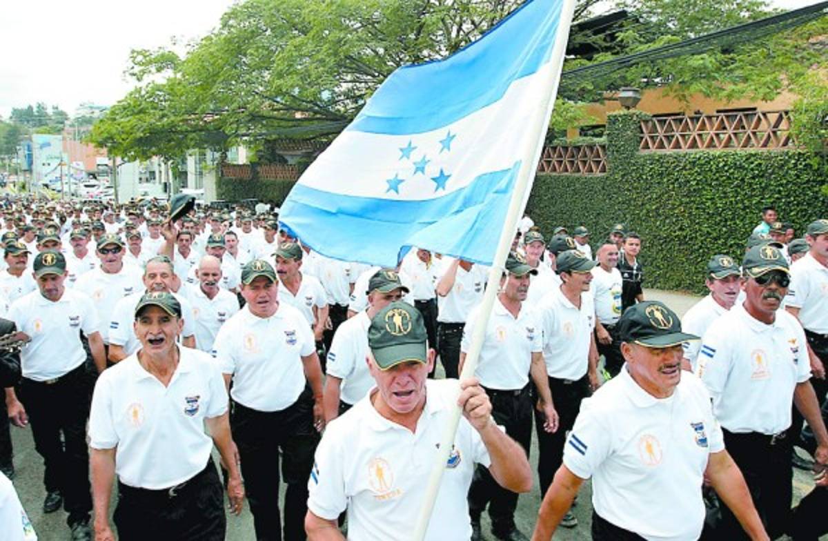Reservistas hondureños dicen sí al plebiscito