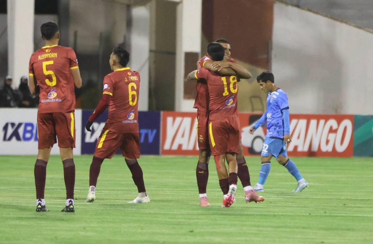 Partido de fútbol termina en batalla campal; 17 expulsados y directivo fracturado