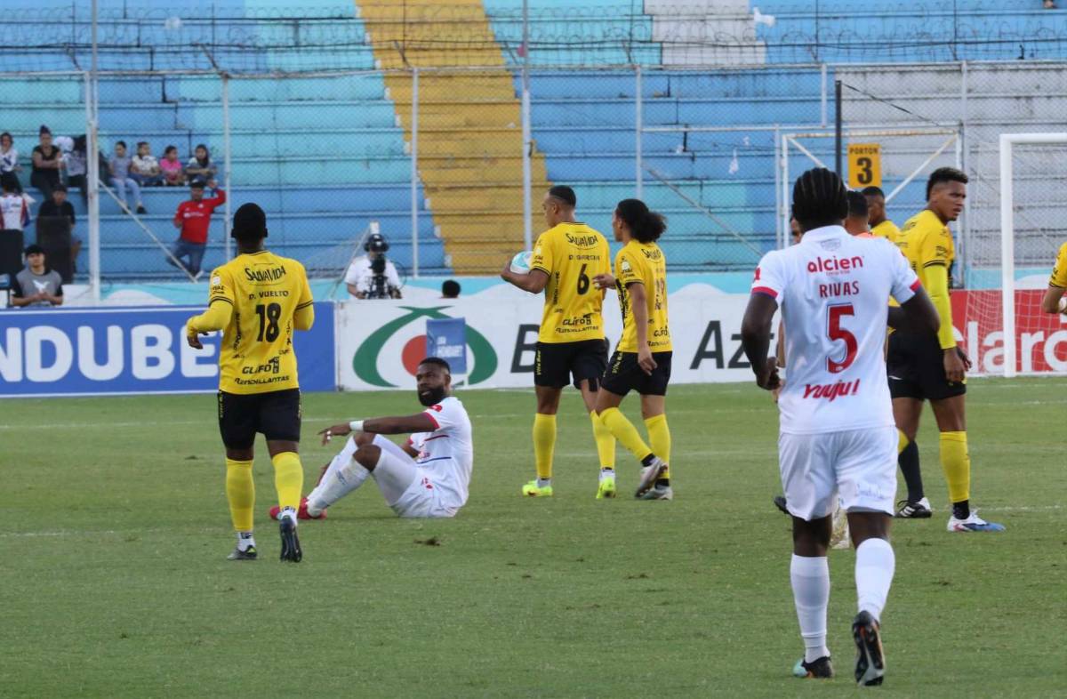Decomisan armas de fuego a aficionados del Real España previo a partido ante Olimpia