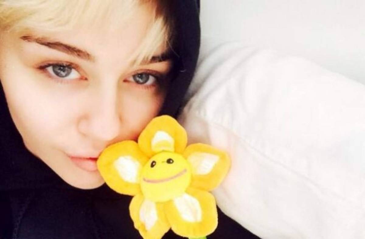 Red social aseguró que Miley Cyrus murió de sobredosis