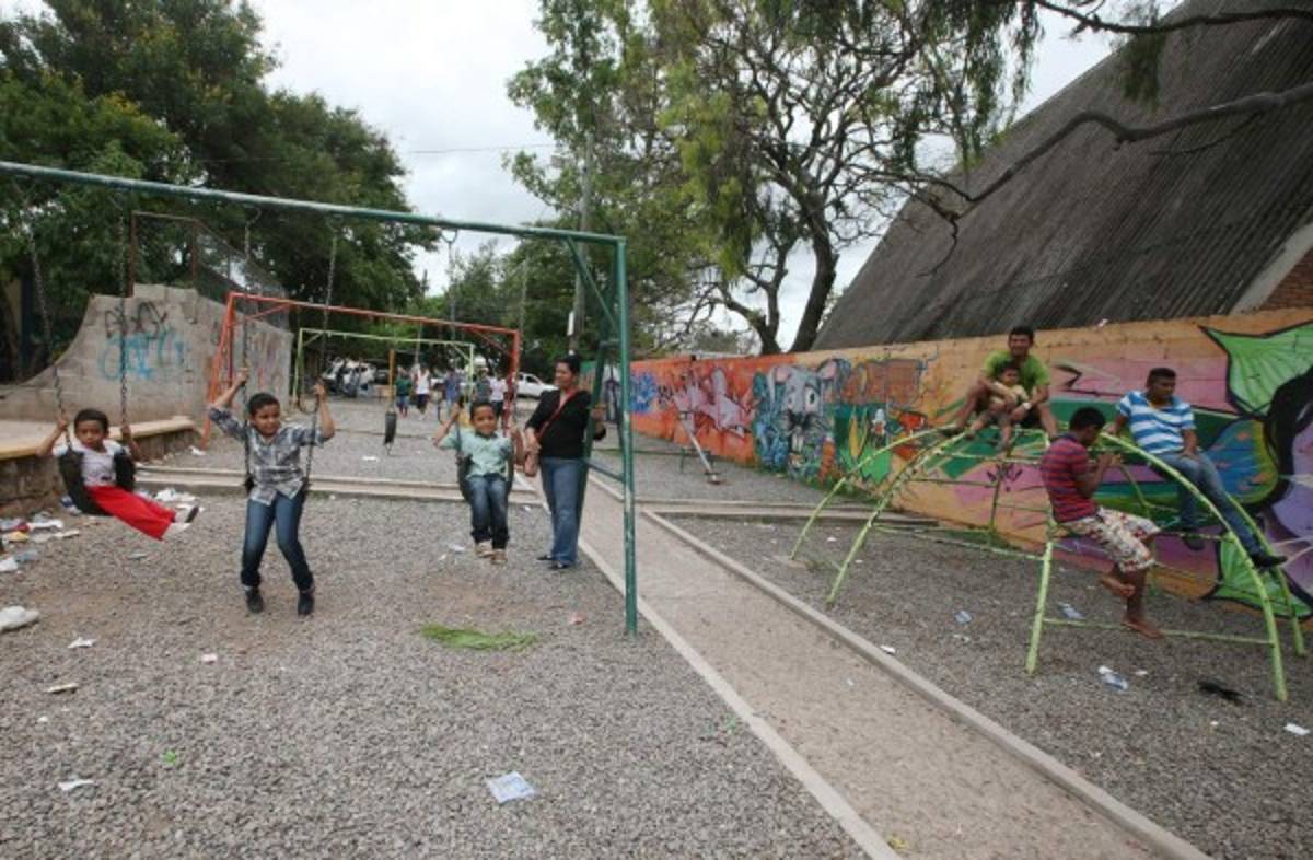 Festejos comunitarios y religiosos en el 52 aniversario de la Kennedy
