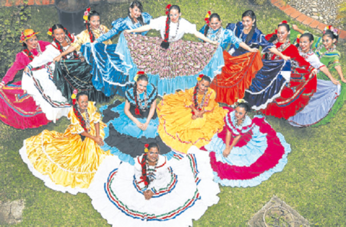 Jóvenes comprometidos a difundir la cultura de Honduras